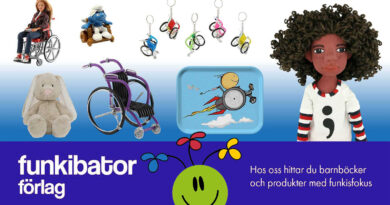 Funkibator förlag Bildkollage på dockor och leksaker med funkisfokus