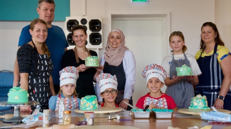 Föräldrar och barn: Lär dig att dekorera cupcakes med tårtkonstnären Leen 22/1 2023